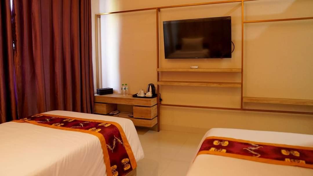 Elohim Hotel Sentani Jayapura Esterno foto